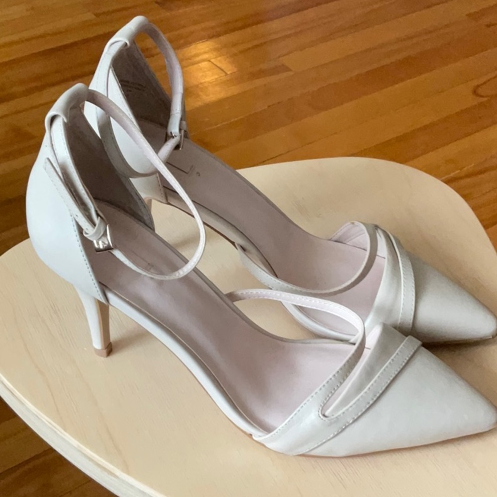 Elegant Beige Women's Heels